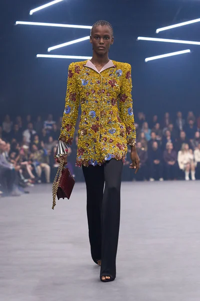 Look 57